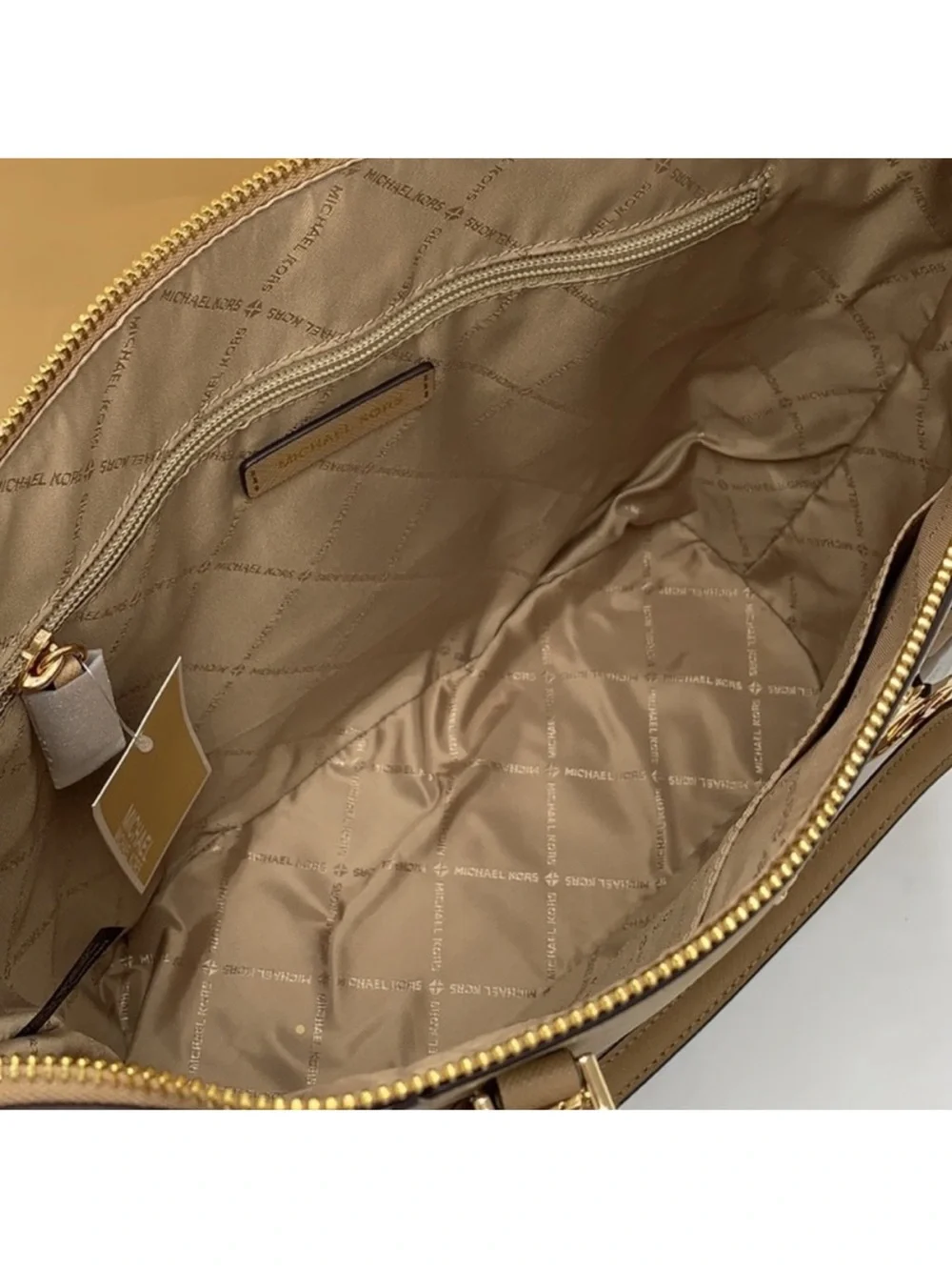 MICHAEL KORS CHARLOTTE LARGE TOP ZIP TOTE SHOULDER BAG CAMEL COLOR